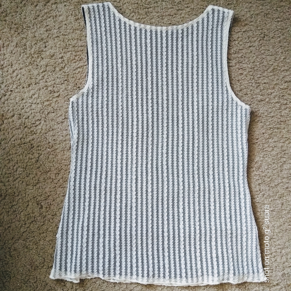 Josephine Chaus Ruffle Top - Picture 2 of 5